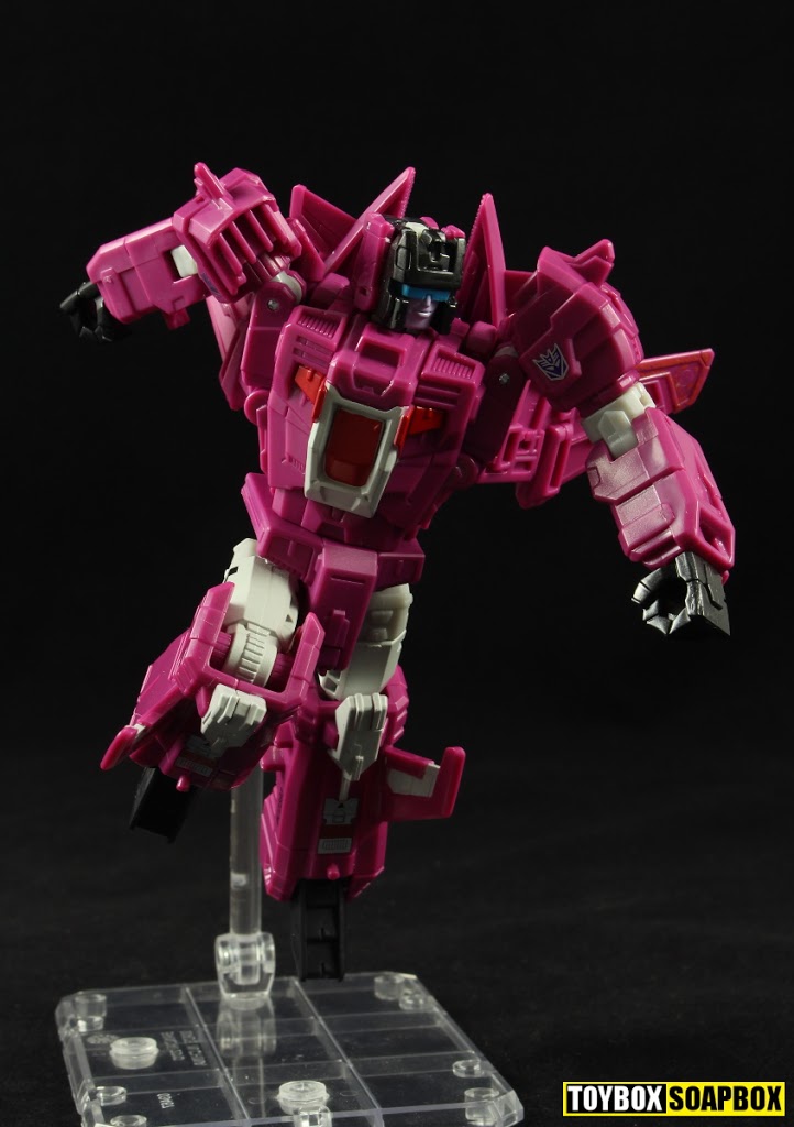 titans return misfire flying