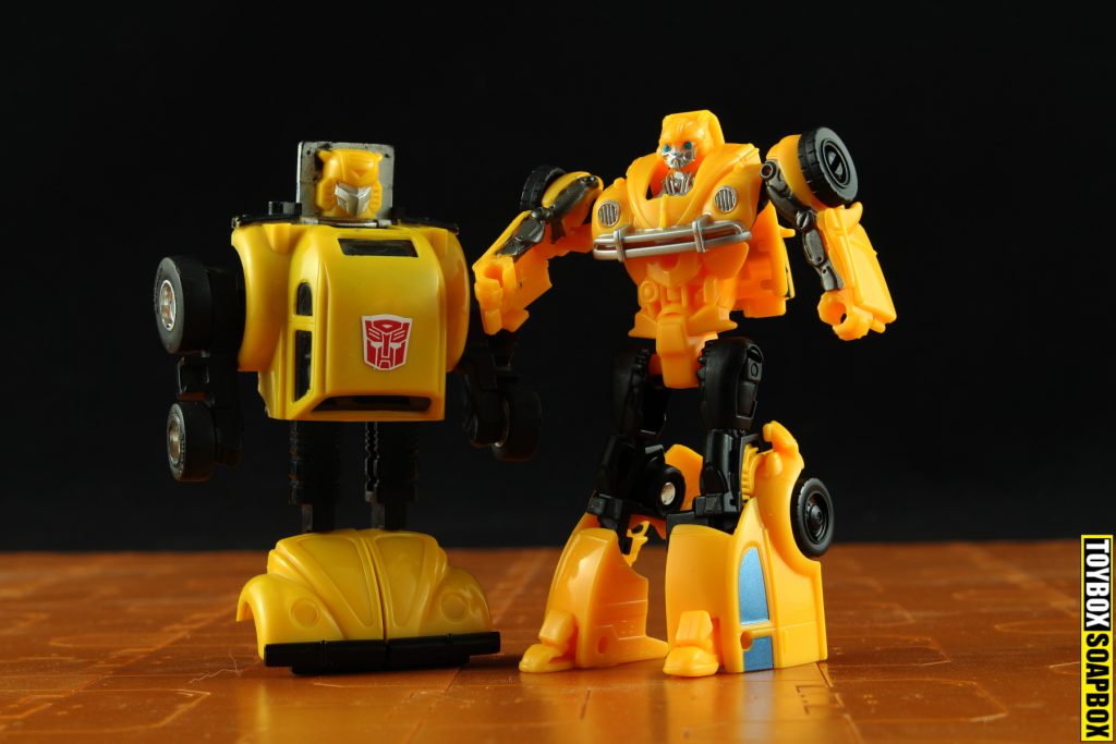 transformers-g1-bumblebee-vs-movie-bumblebee