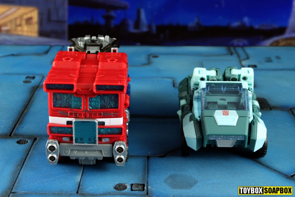 transformers siege optimus prime scale