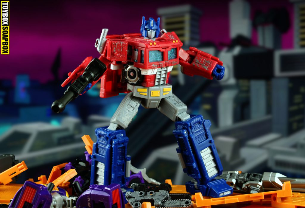 siege voyager optimus prime review