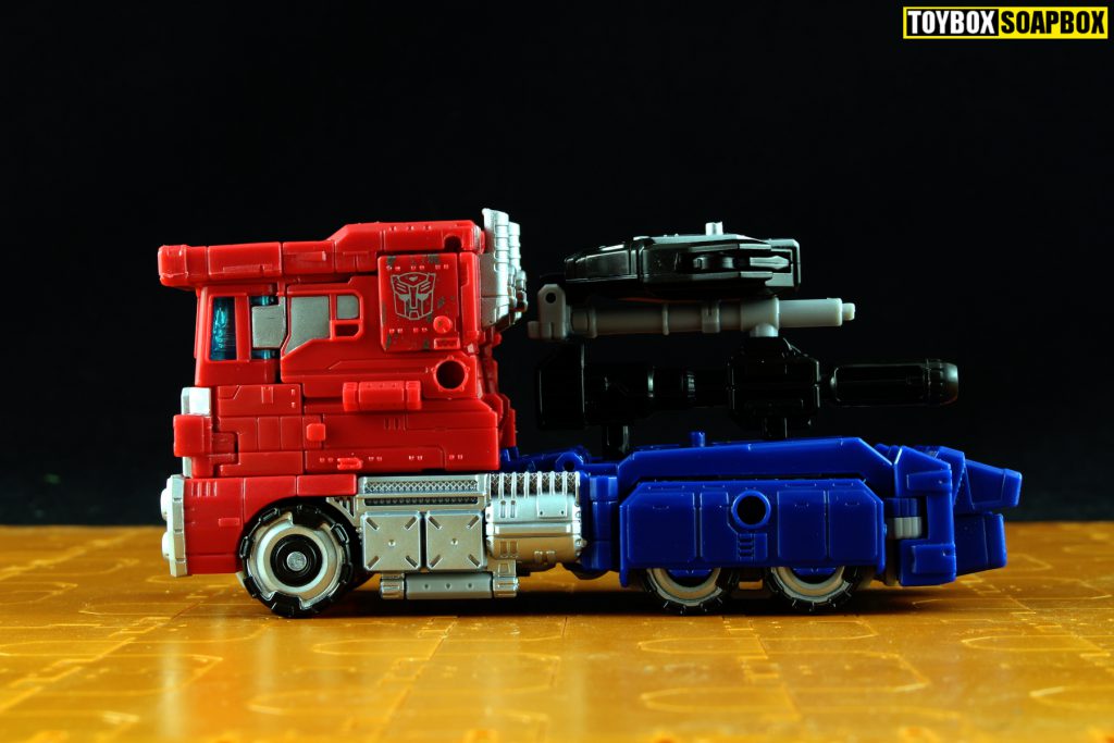 siege optimus prime tuck mode