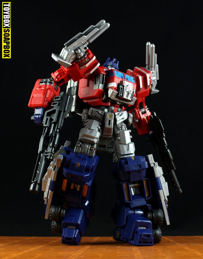 maketoys thunder manus powermaster optimus prime