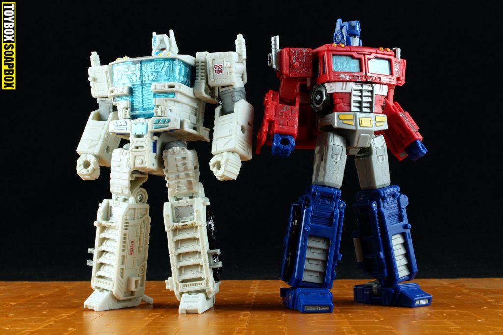 siege optimus prime and ultra magnus comparison