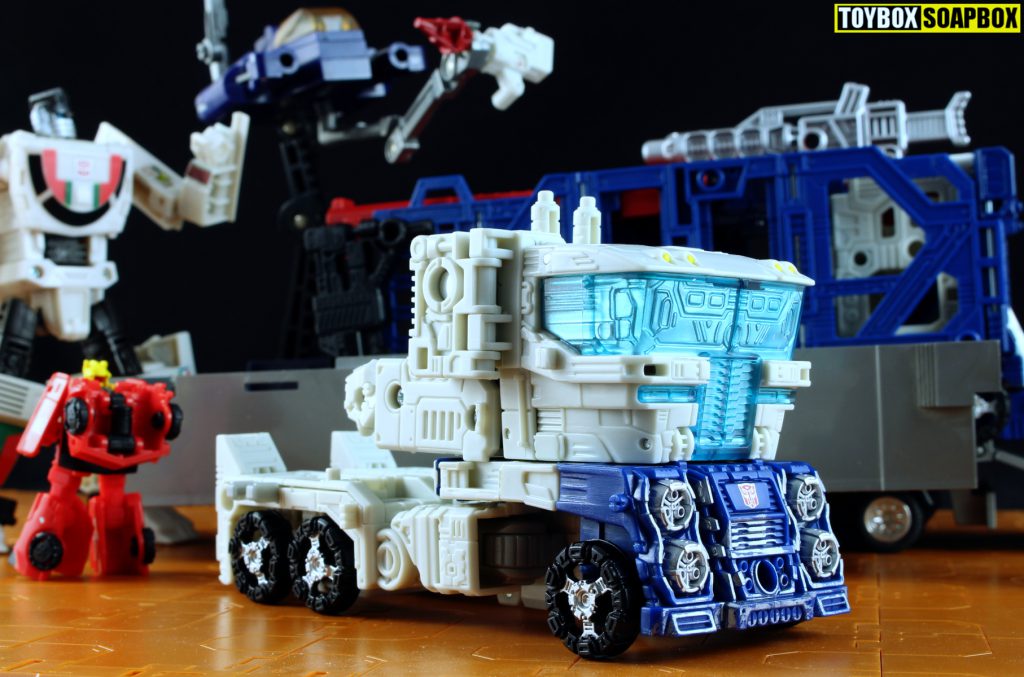 transformers siege ultra magnus truck cab mode